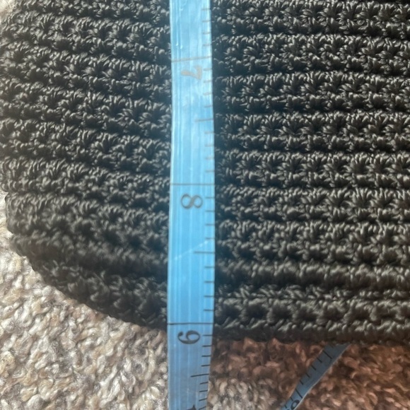 5/$25 Chunky knit crocheted black purse with silver hardware - Picture 4 of 9